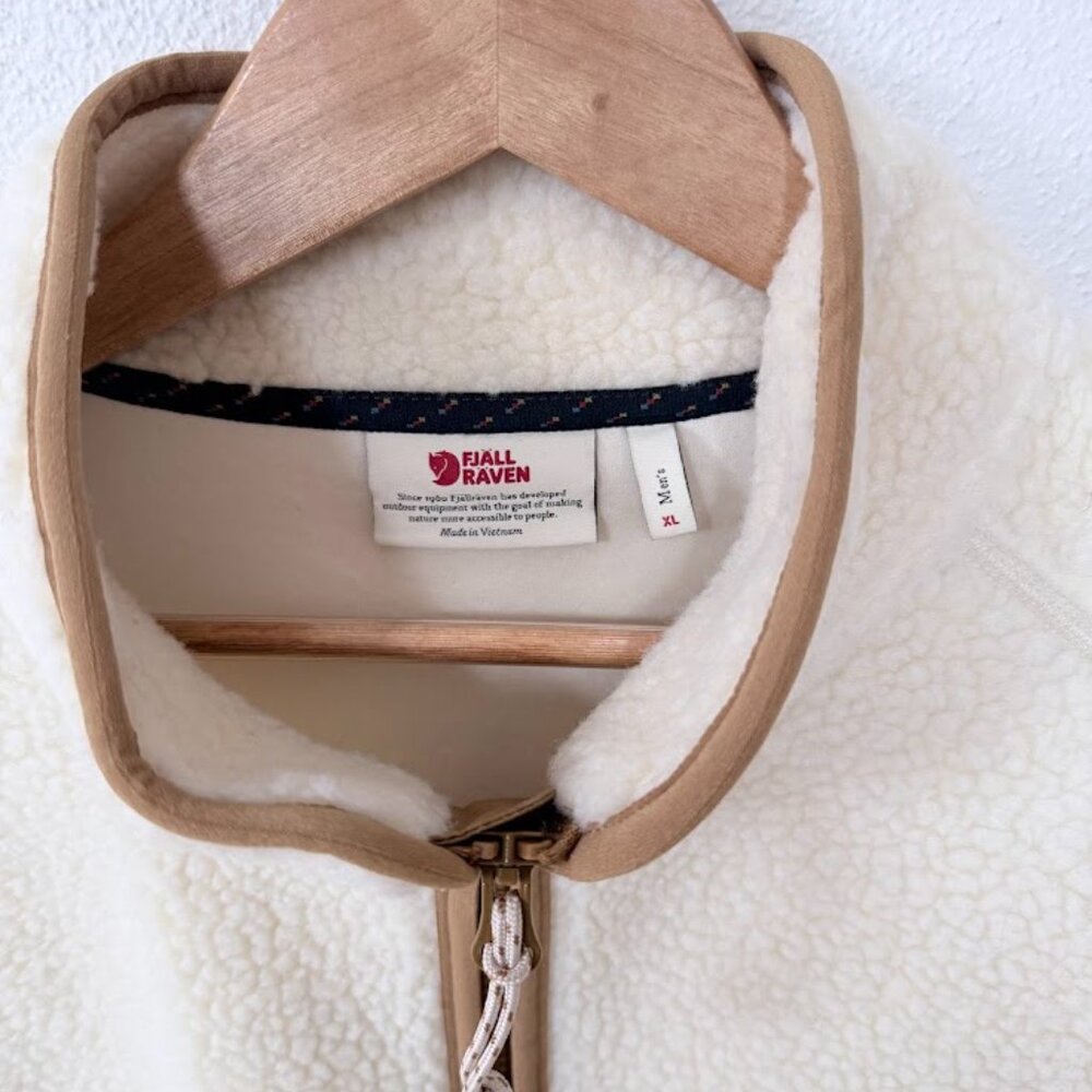 Fjallraven Vardag Pile Fleece Vest Full Zip Cream White Chest Pocket Mens XL - Picture 2 of 4